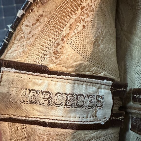 Vintage Mercedes Two-Tone Cowboy Boots – Distressed Leather Western Wear - Picture 3 of 9